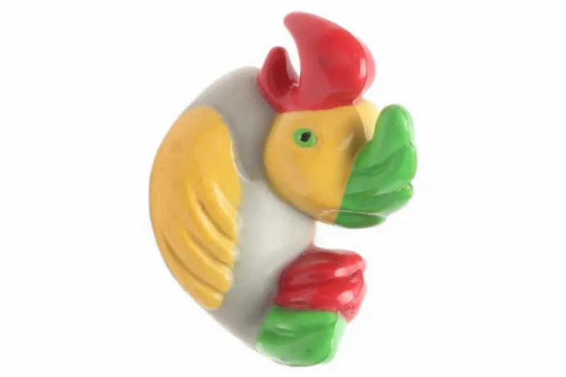 Sculpture fleur rococo en porcelaine, délicate et ornementale, reflétant l’élégance du 18ème siècle français.